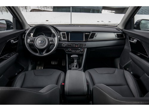 Характеристики автомобиля Kia Niro 39,2 kWh Elektro (12.2018 - 05.2022): фото, вместимость, скорость, двигатель, топливо, масса, отзывы
