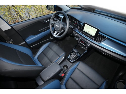 Характеристики автомобиля Kia Rio 1.0 T-GDI ISG MT 2WD Spirit (08.2020 - н.в.): фото, вместимость, скорость, двигатель, топливо, масса, отзывы