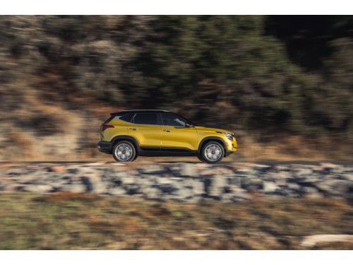 Характеристики автомобиля Kia Seltos 1.6 AT 4WD Prestige (02.2020 - 12.2022): фото, вместимость, скорость, двигатель, топливо, масса, отзывы