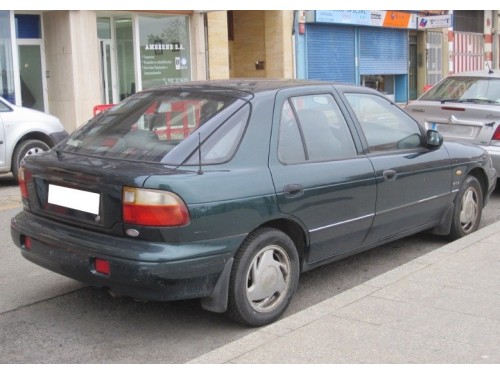 Характеристики автомобиля Kia Sephia 1.8 AT GLX (05.1996 - 11.1998): фото, вместимость, скорость, двигатель, топливо, масса, отзывы
