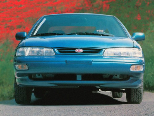 Характеристики автомобиля Kia Sephia 1.8 MT GLX (06.1994 - 11.1998): фото, вместимость, скорость, двигатель, топливо, масса, отзывы