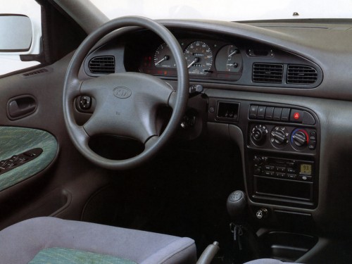 Характеристики автомобиля Kia Sephia 1.8 MT GLX (06.1994 - 11.1998): фото, вместимость, скорость, двигатель, топливо, масса, отзывы
