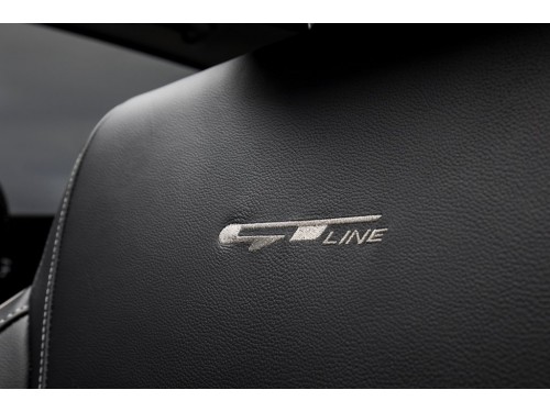 Характеристики автомобиля Kia Sorento 2.2 CRDi AT GT-Line (12.2017 - 11.2020): фото, вместимость, скорость, двигатель, топливо, масса, отзывы
