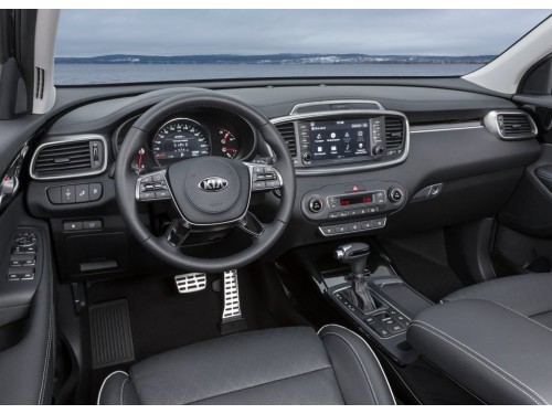 Характеристики автомобиля Kia Sorento 2.4 GDI AT Comfort (12.2017 - 11.2020): фото, вместимость, скорость, двигатель, топливо, масса, отзывы