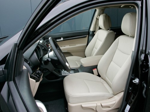 Характеристики автомобиля Kia Sorento 2.2 VGT AT 2WD TLX Maximum Premium (05.2009 - 06.2012): фото, вместимость, скорость, двигатель, топливо, масса, отзывы