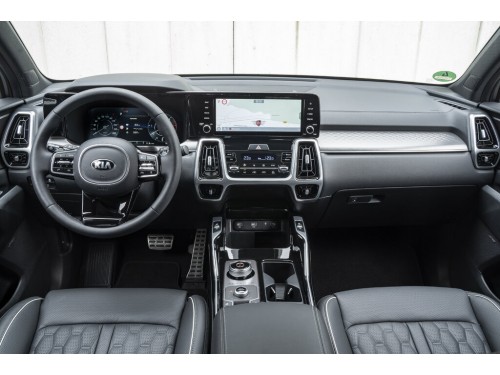 Характеристики автомобиля Kia Sorento 2.2 D DCT 2WD Signature (03.2020 - н.в.): фото, вместимость, скорость, двигатель, топливо, масса, отзывы