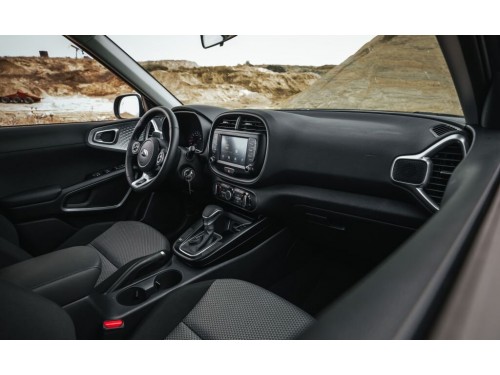 Характеристики автомобиля Kia Soul 2.0 MPI AT GT-Line (03.2019 - 05.2022): фото, вместимость, скорость, двигатель, топливо, масса, отзывы
