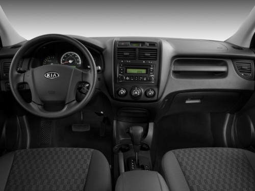 Характеристики автомобиля Kia Sportage 2.7 AT 4WD LX (04.2008 - 07.2010): фото, вместимость, скорость, двигатель, топливо, масса, отзывы