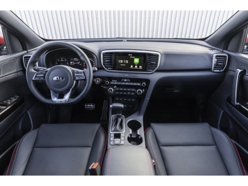 Характеристики автомобиля Kia Sportage 1.6 CRDI DCT 4WD Luxury (07.2018 - 08.2019): фото, вместимость, скорость, двигатель, топливо, масса, отзывы