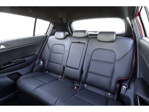 Характеристики автомобиля Kia Sportage 1.6 CRDI DCT 4WD Intelligent (07.2018 - 08.2019): фото, вместимость, скорость, двигатель, топливо, масса, отзывы