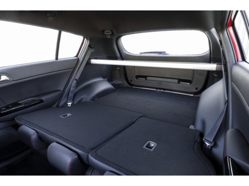 Характеристики автомобиля Kia Sportage 1.6 CRDI DCT 4WD Luxury (07.2018 - 08.2019): фото, вместимость, скорость, двигатель, топливо, масса, отзывы