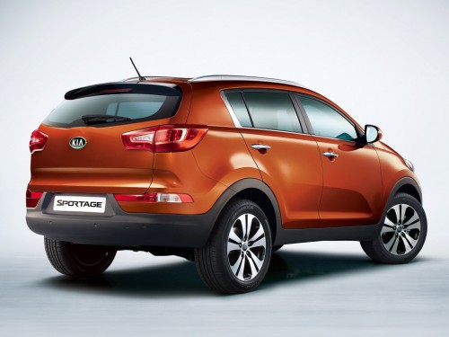 Характеристики автомобиля Kia Sportage 2.0 AT 2WD Comfort (10.2013 - 03.2014): фото, вместимость, скорость, двигатель, топливо, масса, отзывы