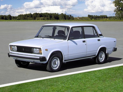 Характеристики автомобиля Лада 2105 1.3 MT4 21050 (01.1980 - 03.1985): фото, вместимость, скорость, двигатель, топливо, масса, отзывы