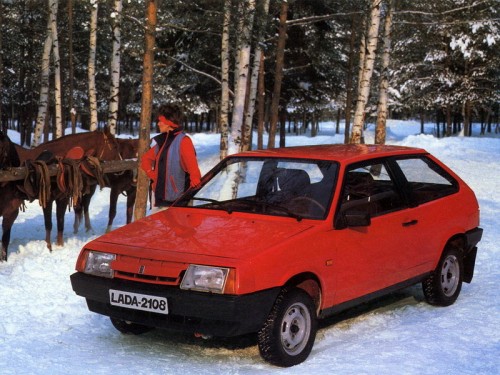 Характеристики автомобиля Лада 2108 1.3 MT 21086 (10.1984 - 08.1993): фото, вместимость, скорость, двигатель, топливо, масса, отзывы