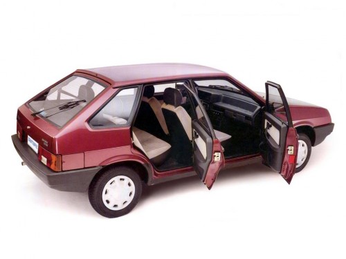Характеристики автомобиля Лада 2109 1.5 MT Стандарт (04.1991 - 08.2004): фото, вместимость, скорость, двигатель, топливо, масса, отзывы