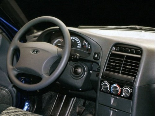 Характеристики автомобиля Лада 2112 1.5 MT Базовая 5-дв. 21122 (02.1999 - 07.2008): фото, вместимость, скорость, двигатель, топливо, масса, отзывы