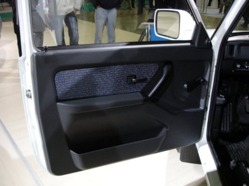Характеристики автомобиля Лада 4x4 2121 Нива 1.7 MT Black Edition (06.2019 - 11.2019): фото, вместимость, скорость, двигатель, топливо, масса, отзывы