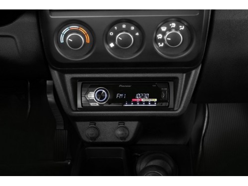 Характеристики автомобиля Лада 4x4 2131 Нива 1.7 MT Classic (11.2019 - 01.2021): фото, вместимость, скорость, двигатель, топливо, масса, отзывы