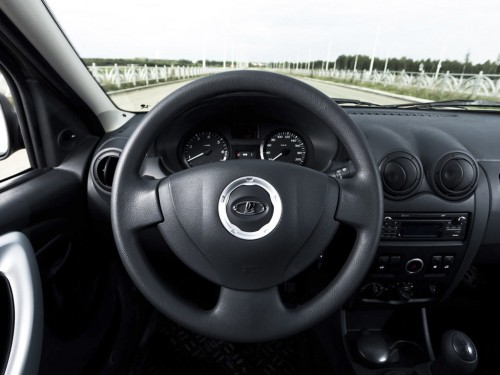 Характеристики автомобиля Лада Ларгус 1.6 MT Luxe 02D 5 мест (03.2015 - 05.2015): фото, вместимость, скорость, двигатель, топливо, масса, отзывы