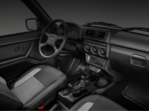 Характеристики автомобиля Лада Нива Легенд 1.7 MT Classic (01.2021 - 01.2022): фото, вместимость, скорость, двигатель, топливо, масса, отзывы