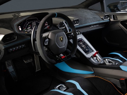 Характеристики автомобиля Lamborghini Huracan 5.2 AMT Sterrato (02.2023 - н.в.): фото, вместимость, скорость, двигатель, топливо, масса, отзывы