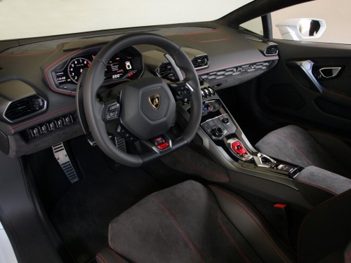 Характеристики автомобиля Lamborghini Huracan 5.2 AMT LP 640-4 Performante (08.2017 - 12.2019): фото, вместимость, скорость, двигатель, топливо, масса, отзывы