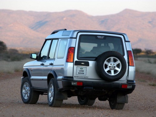 Характеристики автомобиля Land Rover Discovery 2.5 TD AT ES (09.1998 - 11.2002): фото, вместимость, скорость, двигатель, топливо, масса, отзывы