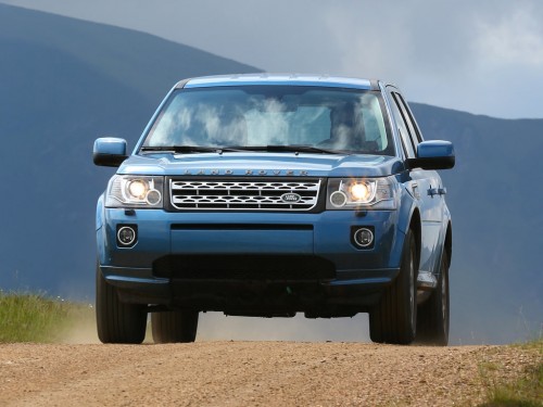 Характеристики автомобиля Land Rover Freelander 2.0 Si4 AT HSE (11.2012 - 12.2014): фото, вместимость, скорость, двигатель, топливо, масса, отзывы