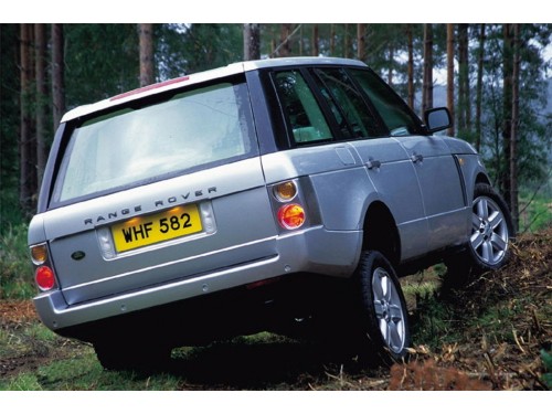 Характеристики автомобиля Land Rover Range Rover 4.4 AT Vogue (02.2002 - 01.2005): фото, вместимость, скорость, двигатель, топливо, масса, отзывы