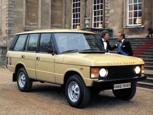 Характеристики автомобиля Land Rover Range Rover 4.2 AT Vogue LSE (01.1992 - 02.1996): фото, вместимость, скорость, двигатель, топливо, масса, отзывы