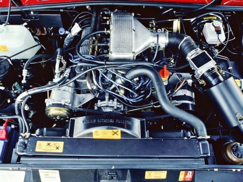 Характеристики автомобиля Land Rover Range Rover 3.5 MT Vogue (02.1984 - 01.1989): фото, вместимость, скорость, двигатель, топливо, масса, отзывы