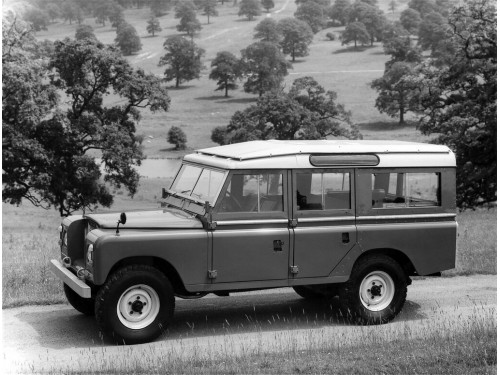 Характеристики автомобиля Land Rover Series III 2.3 MT Station Wagon (01.1971 - 12.1985): фото, вместимость, скорость, двигатель, топливо, масса, отзывы