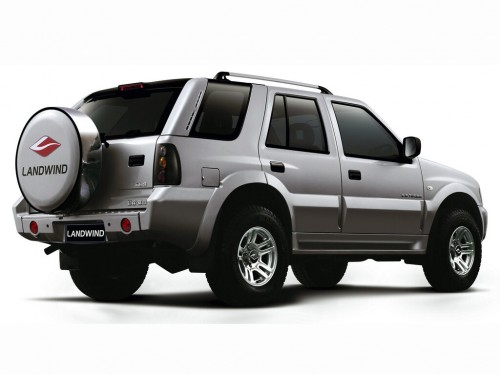 Характеристики автомобиля Landwind X6 2.5TD MT 4WD Luxury (04.2008 - 06.2011): фото, вместимость, скорость, двигатель, топливо, масса, отзывы