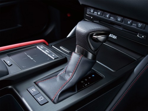 Характеристики автомобиля Lexus ES300h ES300h (10.2018 - 07.2020): фото, вместимость, скорость, двигатель, топливо, масса, отзывы