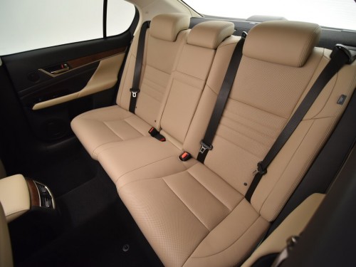 Характеристики автомобиля Lexus GS200t 2.0 AT F Sport (11.2015 - 07.2017): фото, вместимость, скорость, двигатель, топливо, масса, отзывы