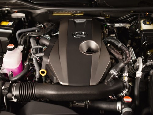 Характеристики автомобиля Lexus GS200t 2.0 AT Luxury Line (11.2015 - 07.2017): фото, вместимость, скорость, двигатель, топливо, масса, отзывы