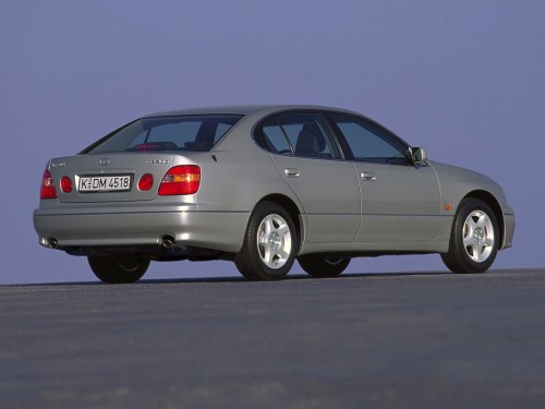 Характеристики автомобиля Lexus GS300 3.0 AT R2 (11.2000 - 03.2005): фото, вместимость, скорость, двигатель, топливо, масса, отзывы