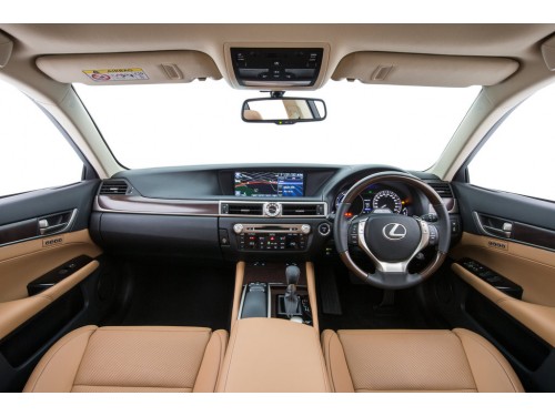 Характеристики автомобиля Lexus GS300h 300h F Sport (09.2014 - 10.2015): фото, вместимость, скорость, двигатель, топливо, масса, отзывы