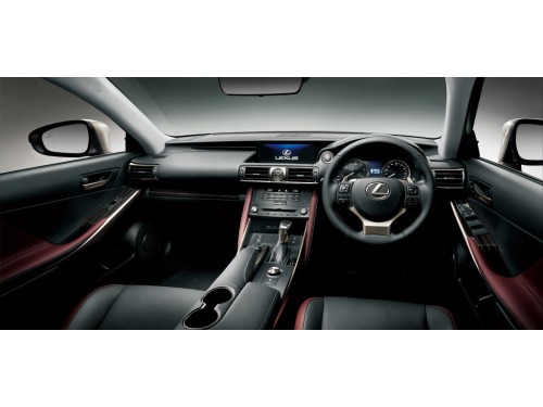 Характеристики автомобиля Lexus IS300 300 F Sport (10.2017 - 08.2020): фото, вместимость, скорость, двигатель, топливо, масса, отзывы