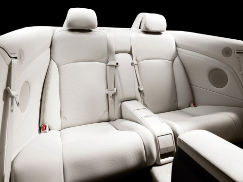 Характеристики автомобиля Lexus IS300C 3.0 AT F Sport (04.2009 - 12.2012): фото, вместимость, скорость, двигатель, топливо, масса, отзывы
