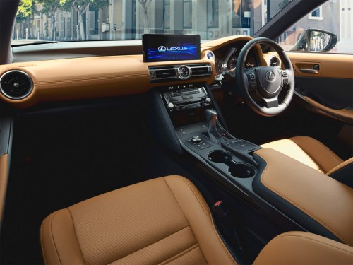 Характеристики автомобиля Lexus IS300h 300h F Sport (11.2020 - 07.2022): фото, вместимость, скорость, двигатель, топливо, масса, отзывы
