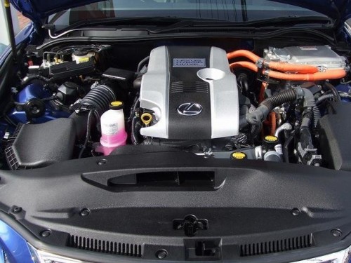 Характеристики автомобиля Lexus IS300h 300h F Sport (08.2015 - 09.2016): фото, вместимость, скорость, двигатель, топливо, масса, отзывы