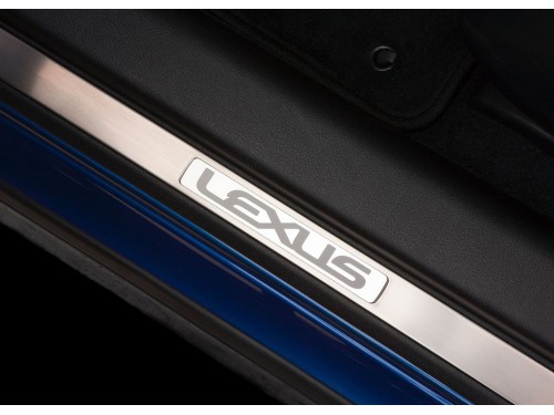 Характеристики автомобиля Lexus IS350 3.5 AT 4WD F Sport (06.2013 - 07.2016): фото, вместимость, скорость, двигатель, топливо, масса, отзывы