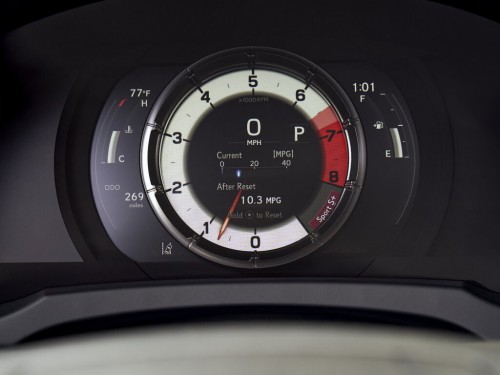 Характеристики автомобиля Lexus IS350 3.5 AT 4WD F Sport (11.2020 - н.в.): фото, вместимость, скорость, двигатель, топливо, масса, отзывы