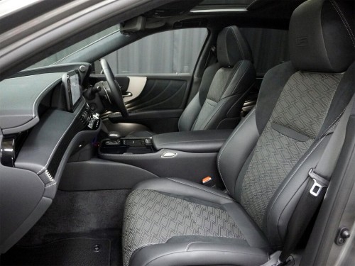 Характеристики автомобиля Lexus LS500 500 Executive 4WD (10.2023 - н.в.): фото, вместимость, скорость, двигатель, топливо, масса, отзывы