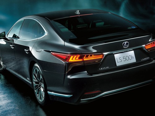 Характеристики автомобиля Lexus LS500h 500h Executive (11.2020 - 09.2021): фото, вместимость, скорость, двигатель, топливо, масса, отзывы