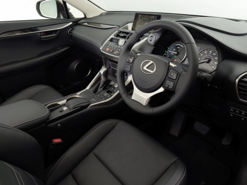 Характеристики автомобиля Lexus NX300h 300h (07.2014 - 07.2016): фото, вместимость, скорость, двигатель, топливо, масса, отзывы