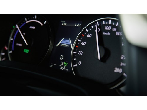 Характеристики автомобиля Lexus RX200t 2.0t AT AWD Luxury (11.2015 - 10.2016): фото, вместимость, скорость, двигатель, топливо, масса, отзывы