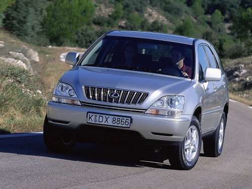 Характеристики автомобиля Lexus RX300 3.0 AT R0 (09.2000 - 01.2003): фото, вместимость, скорость, двигатель, топливо, масса, отзывы