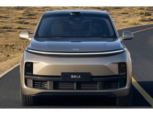 Характеристики автомобиля Li L8 1.5 SSR Pro (09.2022 - н.в.): фото, вместимость, скорость, двигатель, топливо, масса, отзывы